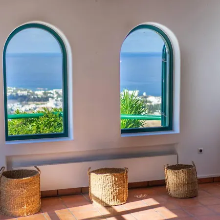 Ypsos - Overlooking Casa de Campo Páros